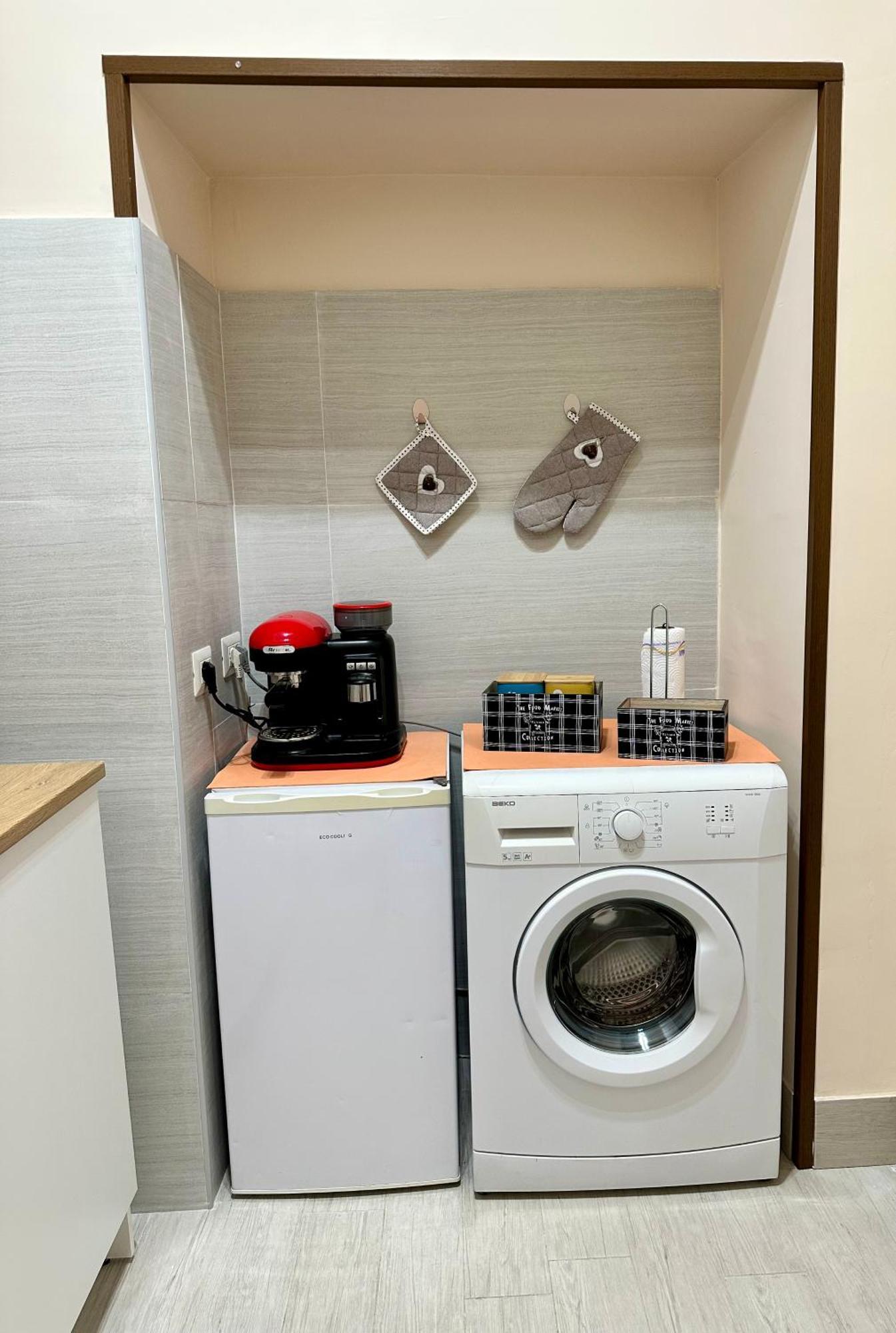 Napule House - Napoli Appartamento In Centro Екстериор снимка