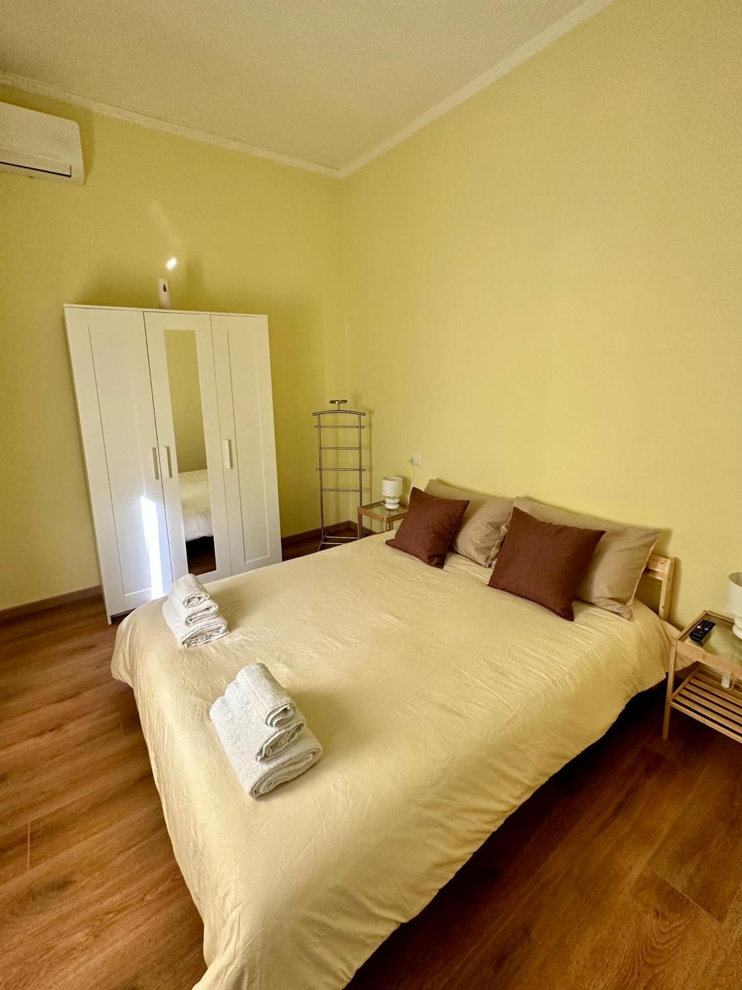 Napule House - Napoli Appartamento In Centro Екстериор снимка